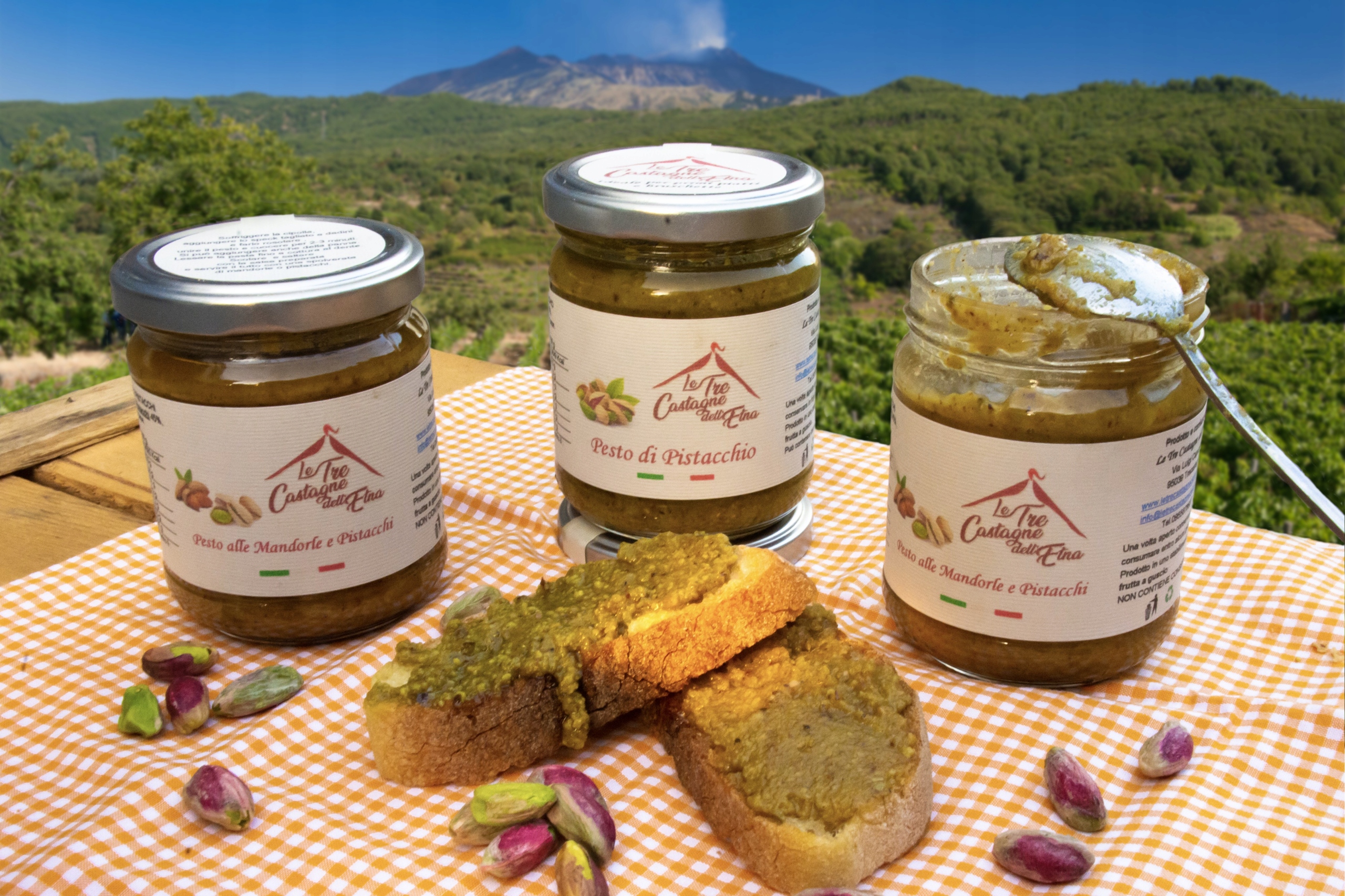 Krem truskawkowy do smarowania Sycylia Le Tre Castagne dell'Etna 200g - obrazek 4